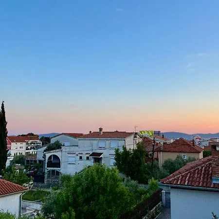 Ana - Family Friendly דירה זאדאר